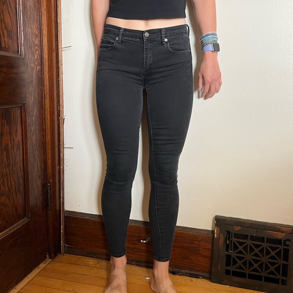 GAP Black skinny lowish rise jeans 27R
